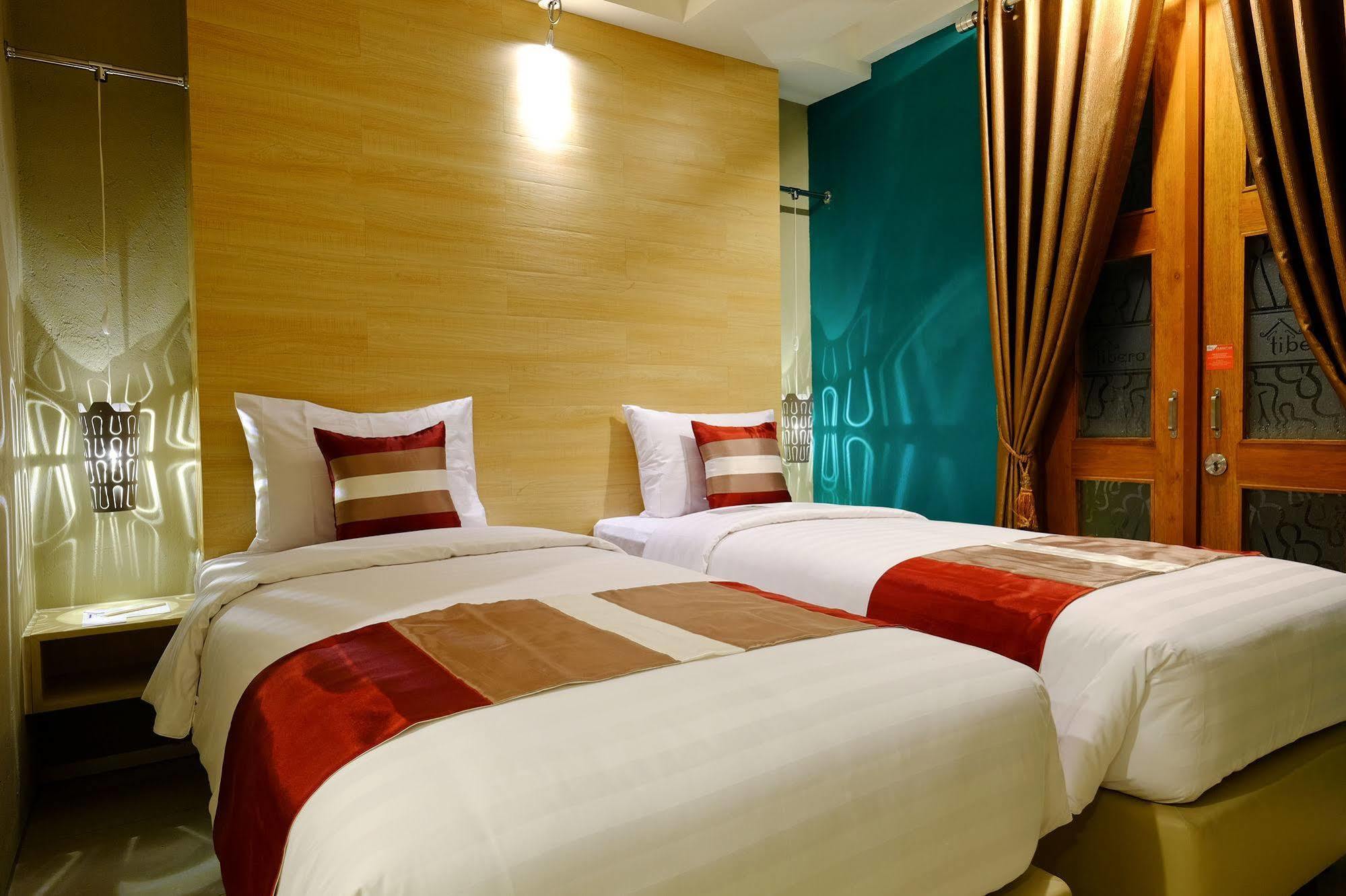 Tibera Hotel Ciumbuleuit Bandung Exterior photo